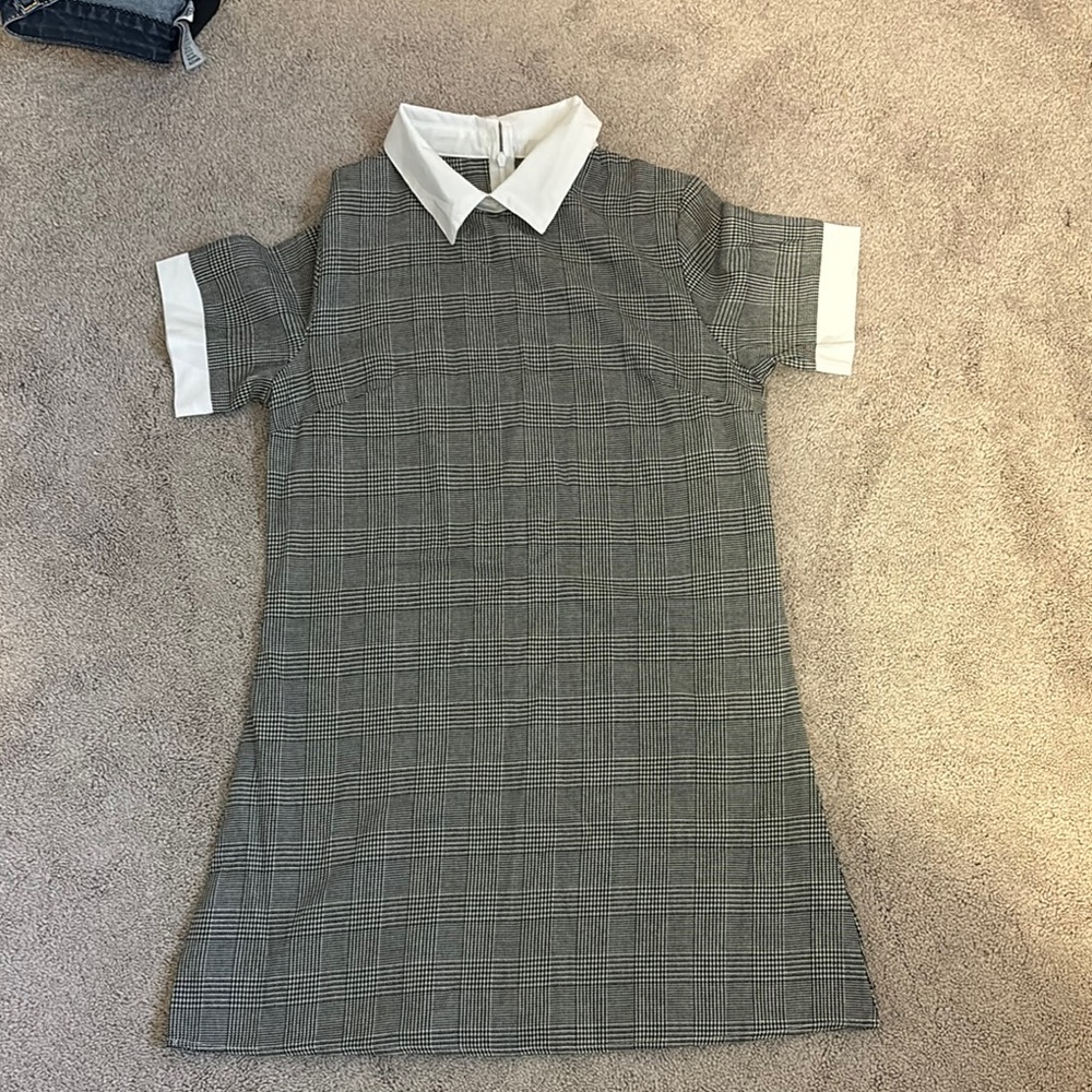 Stylish Grey Dress with White Collar